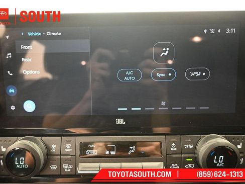 Used 2024 Toyota Grand Highlander AWD image 14