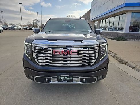 Used 2022 GMC Sierra 1500 Denali AWD/4WD image 3