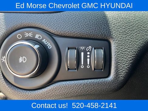 Used 2020 Jeep Cherokee Trailhawk AWD/4WD image 19