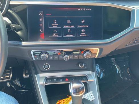 Used 2022 Audi Q3 2.0T Premium w/ Convenience Package image 13