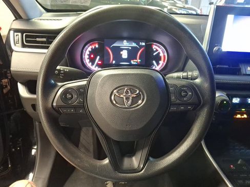 Used 2023 Toyota RAV4 XLE AWD/4WD image 19