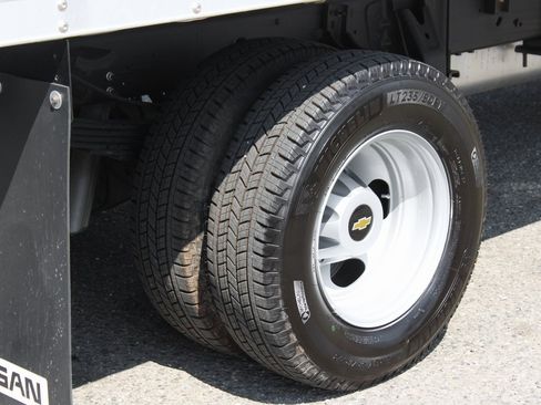 Used 2022 Chevrolet Silverado 3500 W/T image 40