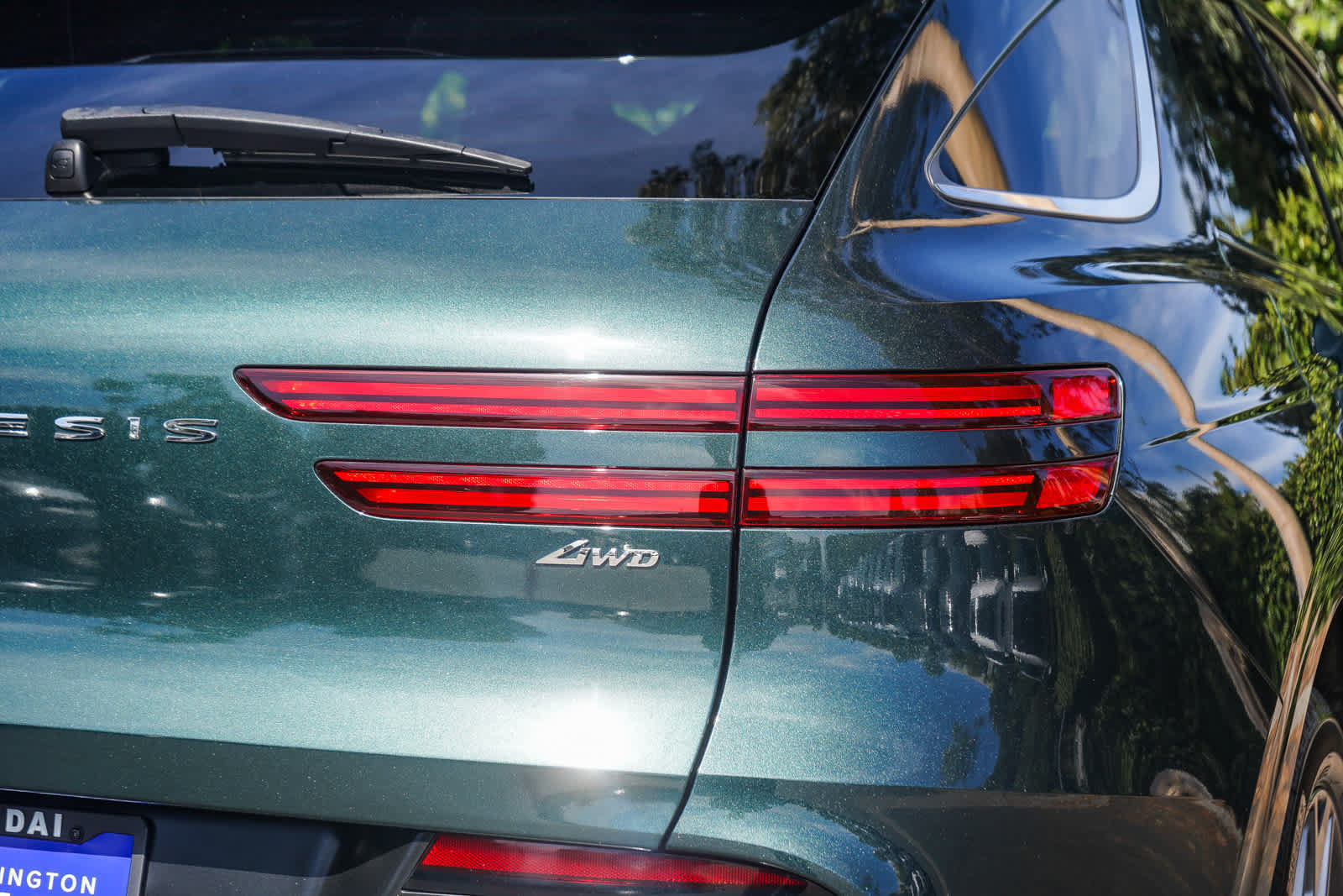 Used 2023 Genesis GV70 2.5T w/ Advanced Package AWD/4WD image 7
