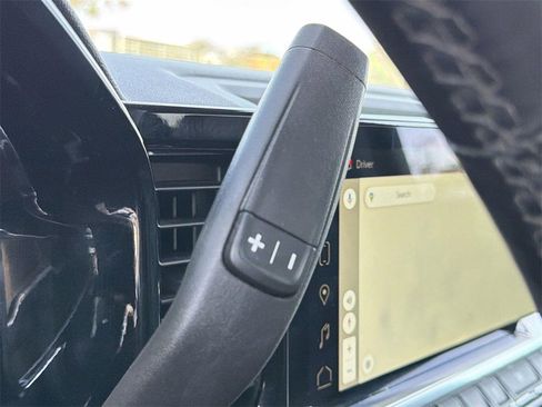 Used 2024 GMC Sierra 1500 SLT image 12