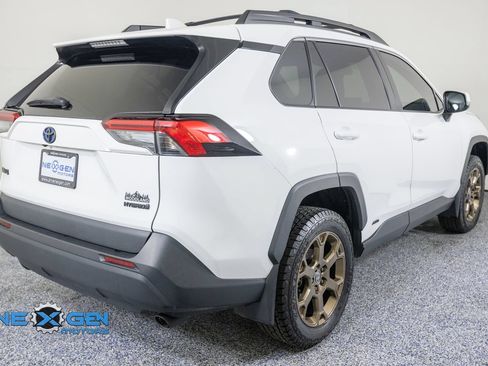 Used 2023 Toyota RAV4 AWD Hybrid image 7