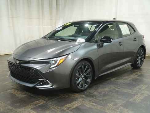 Used 2024 Toyota Corolla XSE FWD image 2