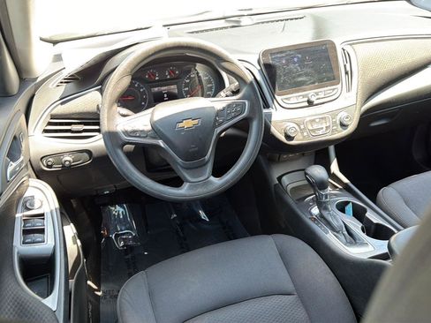 Used 2022 Chevrolet Malibu LS FWD image 18