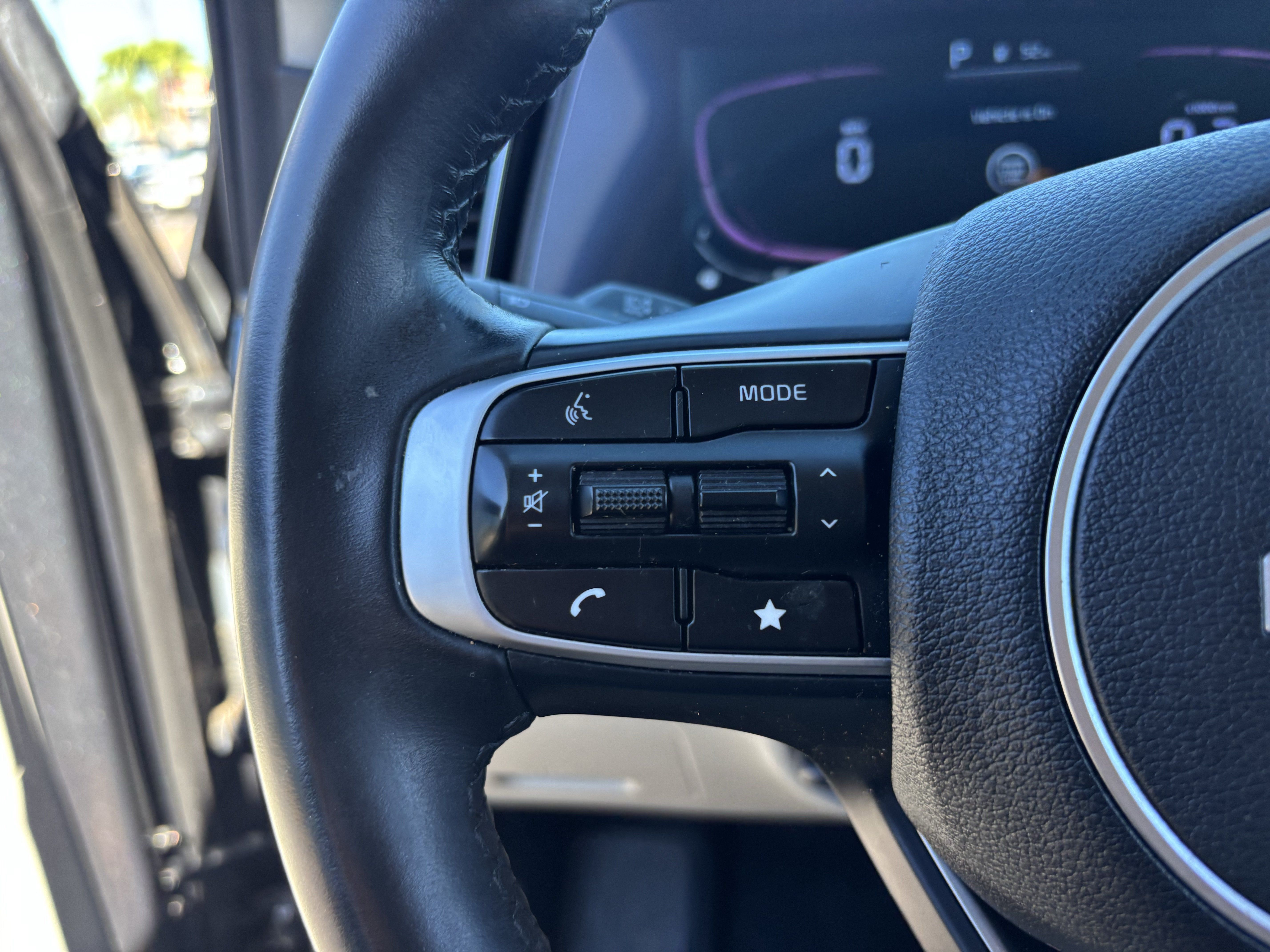 Certified 2025 Kia Sportage EX FWD image 25