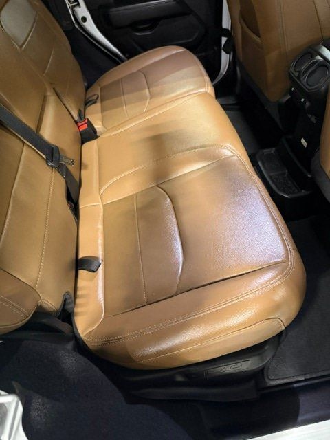 Used 2022 Jeep Wrangler Unlimited Sahara AWD/4WD image 18