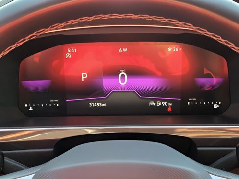 Used 2023 Volkswagen Tiguan SE R-Line image 21