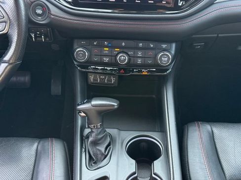 Used 2024 Dodge Durango GT AWD/4WD image 22