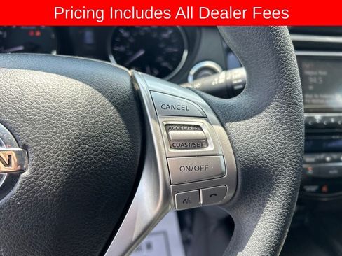 Used 2014 Nissan Rogue SV FWD image 8