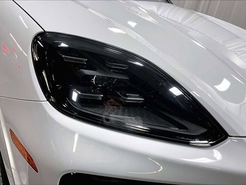 Used 2024 Porsche Cayenne S image 14