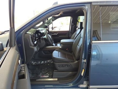 New 2026 Chevrolet Silverado 2500 High Country w/ Z71 Off-Road Package AWD/4WD image 25
