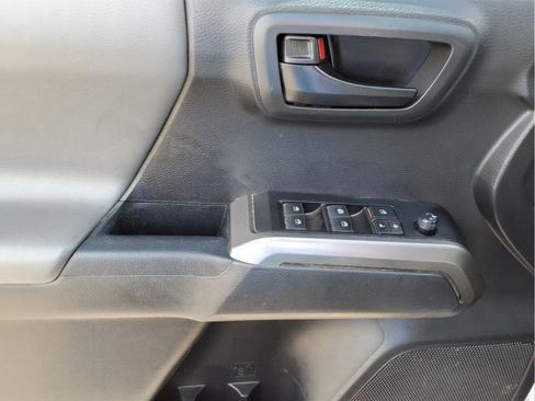 Used 2022 Toyota Tacoma SR5 image 14