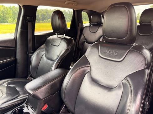 Used 2016 Jeep Cherokee Limited AWD/4WD image 20