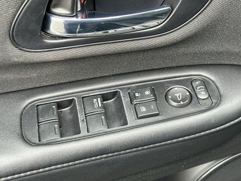 Used 2022 Honda HR-V Sport image 12