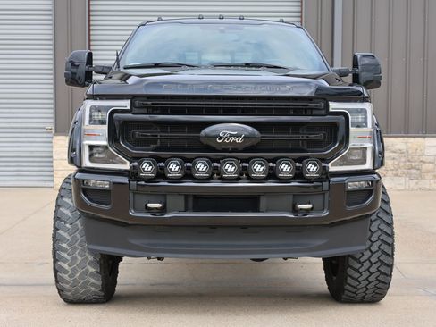Used 2021 Ford F350 Platinum w/ FX4 Off-Road Package AWD/4WD image 11