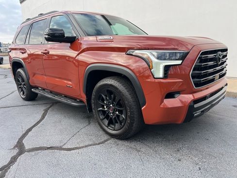 Used 2025 Toyota Sequoia Limited w/ TRD Off-Road Package AWD/4WD image 2