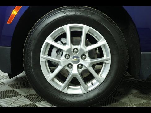 Used 2023 Chevrolet Equinox LT image 23