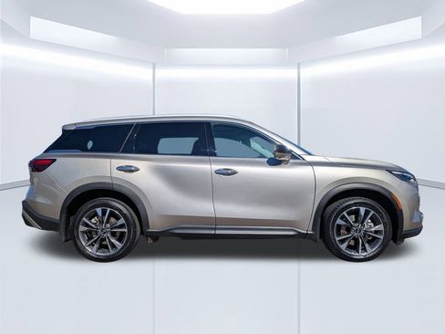 Certified 2025 INFINITI QX60 Luxe image 3