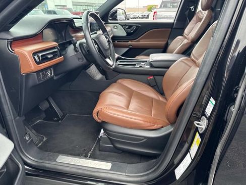 Used 2023 Lincoln Aviator Reserve w/ Equipment Group 201A image 23