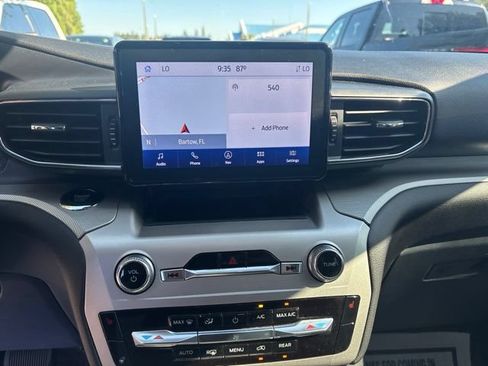 Used 2022 Ford Explorer XLT w/ Equipment Group 202A RWD image 12