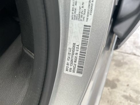 Certified 2025 RAM 1500 Big Horn AWD/4WD image 40