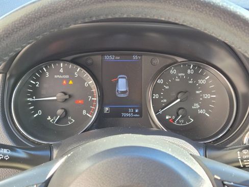 Used 2020 Nissan Rogue SV image 24