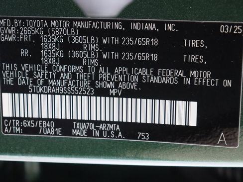 Certified 2025 Toyota Highlander XLE FWD image 45