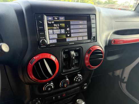 Used 2017 Jeep Wrangler Unlimited Sport w/ Quick Order Package 24S AWD/4WD image 20