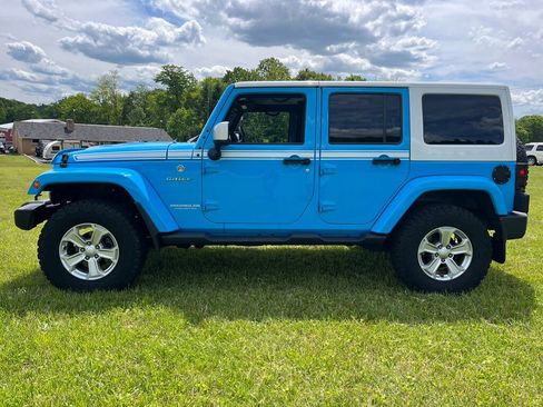 Used 2017 Jeep Wrangler Unlimited Sahara w/ Quick Order Package 24E Chief AWD/4WD image 6