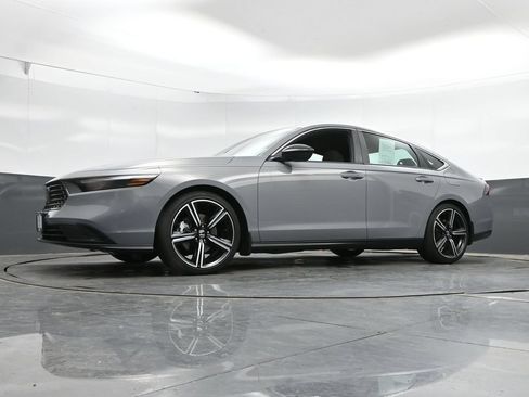 Used 2024 Honda Accord Sport image 36