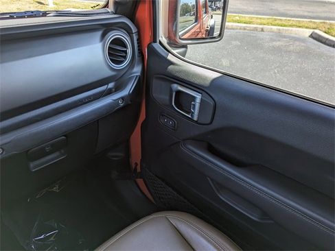 Used 2020 Jeep Gladiator Rubicon w/ Dual Top Group image 17