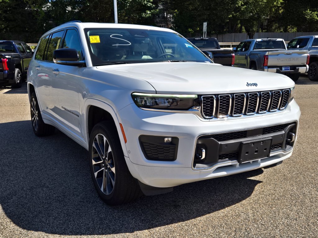 Used 2023 Jeep Grand Cherokee L Overland w/ Luxury Tech Group IV AWD/4WD image 8