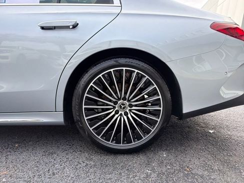 Used 2024 Mercedes-Benz E 350 4MATIC Sedan image 30