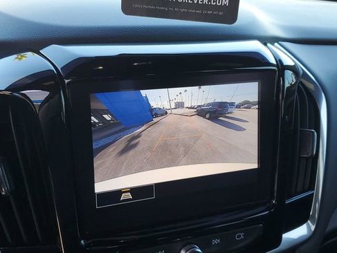 Used 2023 Chevrolet Traverse LT FWD image 27