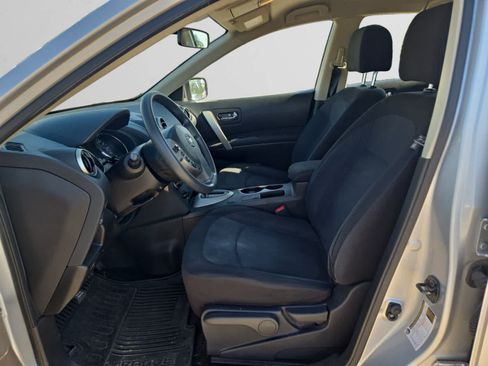 Used 2015 Nissan Rogue S w/ Convenience Package FWD image 9