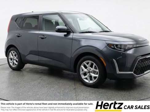 Used 2025 Kia Soul LX w/ LX Technology Package FWD image 1