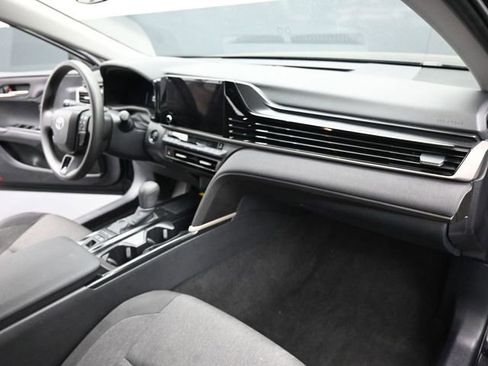 Used 2025 Toyota Camry LE image 25