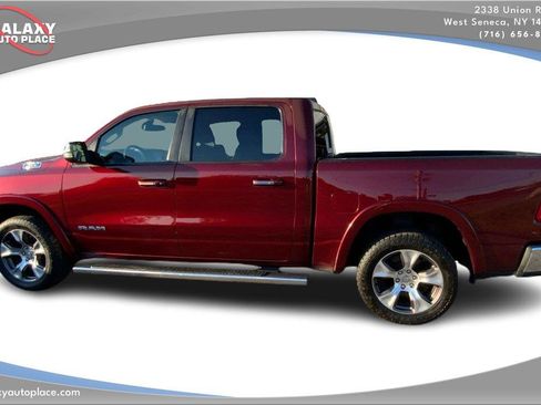 Used 2019 RAM 1500 Laramie AWD/4WD image 8