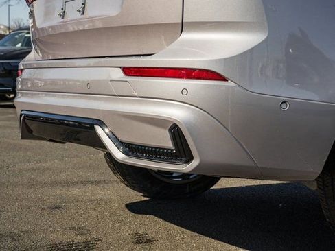 New 2026 Volvo XC60 T8 Plus image 7