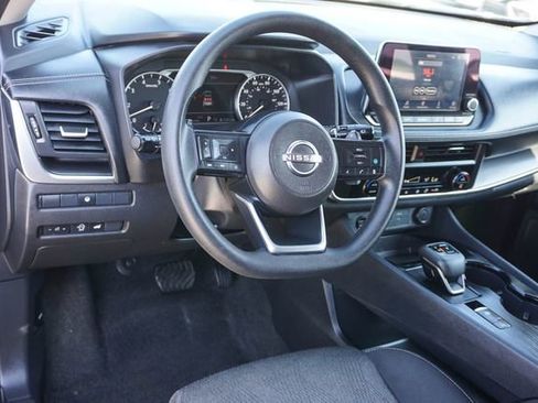 Used 2024 Nissan Rogue SV AWD/4WD image 10