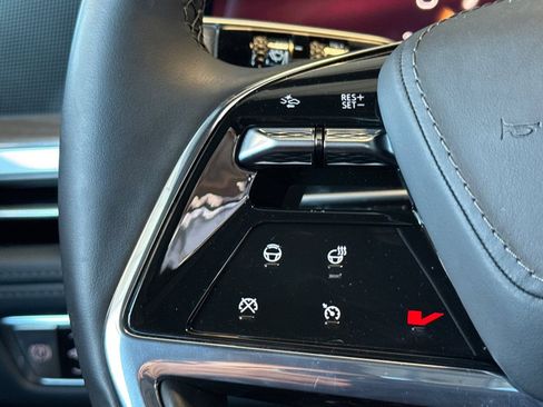 Used 2025 Cadillac Escalade IQ Sport 2 image 32