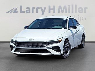 New 2025 Hyundai Elantra SEL video 1