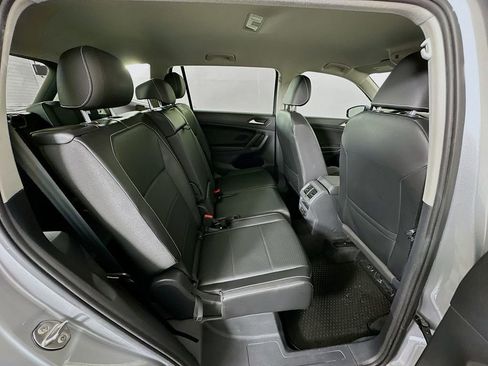 Used 2021 Volkswagen Tiguan SE FWD image 27