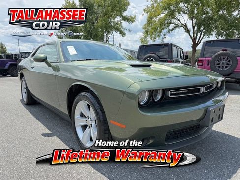 Used 2023 Dodge Challenger SXT RWD image 1