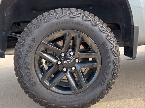 Used 2024 Chevrolet Silverado 1500 LT Trail Boss w/ Convenience Package II image 11