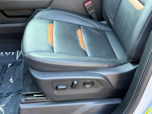 Used 2025 GMC Sierra 1500 AT4 w/ AT4 Premium Package image 25