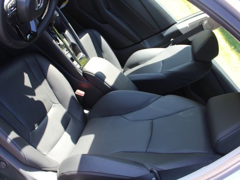New 2026 Honda Accord EX-L image 8